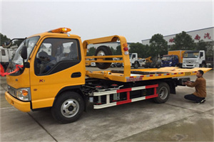 洪山区哪里有拖车服务