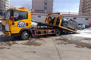 洪山区救援拖车费用怎么算