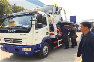 洪山区汽车道路救援拖车价格